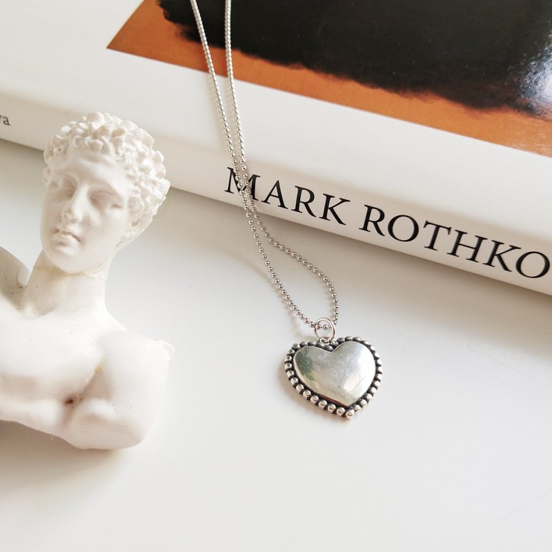 S925 sterling silver love personality glossy necklace pendant light bead chain S925 sterling silver love personality glossy necklace pendant light bead chain