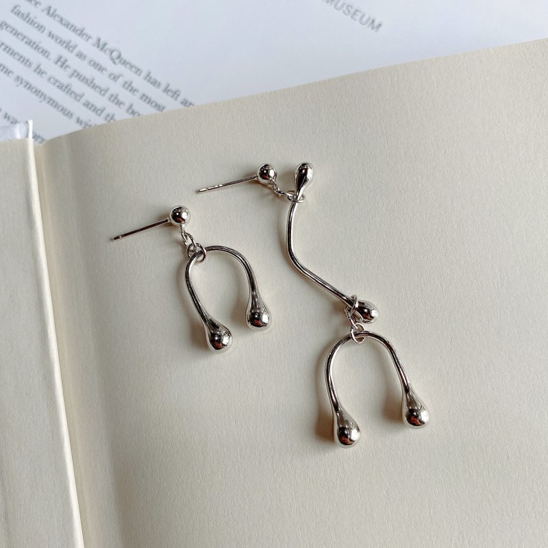 925 Sterling Silver Stud Earrings Nordic Style Simple Horseshoe Asymmetrical Stud Earrings Earrings 925 Sterling Silver Stud Earrings Nordic Style Simple Horseshoe Asymmetrical Stud Earrings Earrings