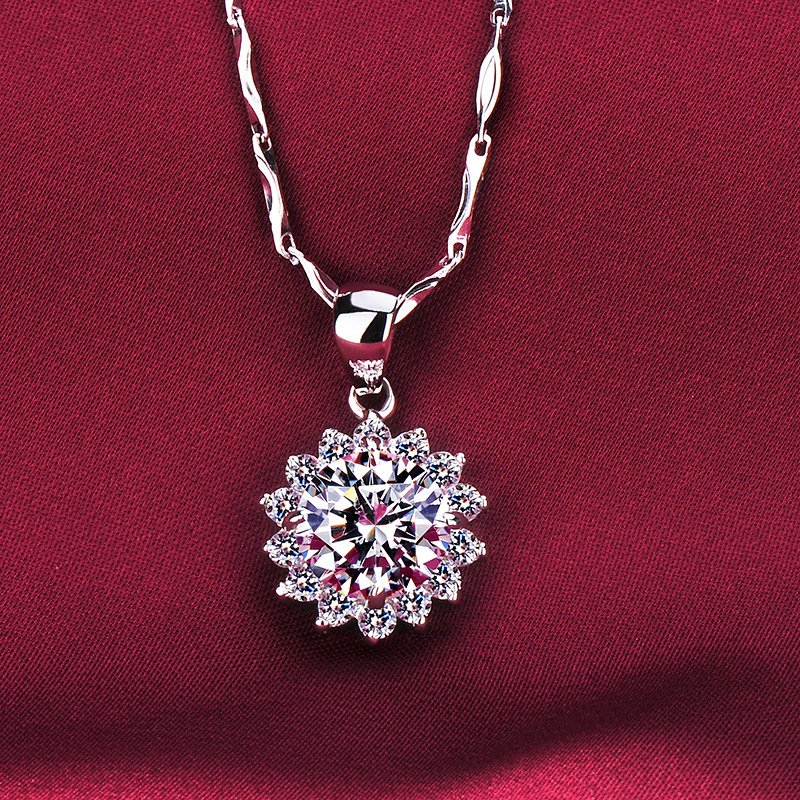 Sunflower full of diamonds and gypsophila pendant short snowflake clavicle necklace 925 jewelry Sunflower full of diamonds and gypsophila pendant short snowflake clavicle necklace 925 jewelry